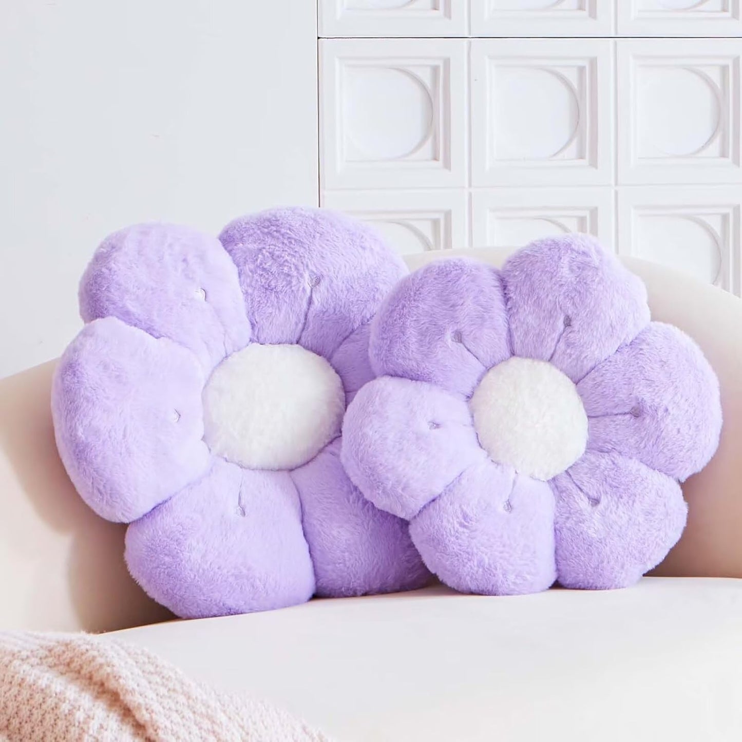 Flower Pillow, Cute Flower Shaped Decorative Pillow, Soft Rabbit Fur Daisy Pillow Home Decor Floor Seating Cushion for Bedroom Living Room (Light Purple 14.9 Inch)
