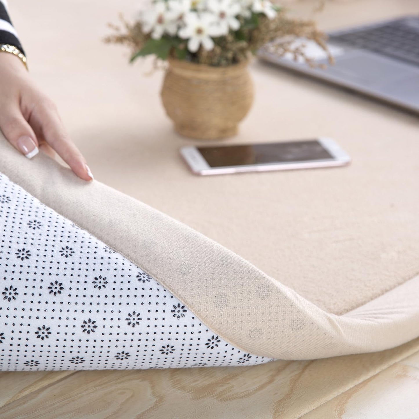 Stylish Coral Velvet Mat, V-mix Handmade weaving Plush Foam Play Crawling mat for Baby, Toddler, and Children Play Mat, Yoga Mat, Exercise Mat-Cushy- Soft & Thick Hypoallergenic, Non-toxic, Reversible