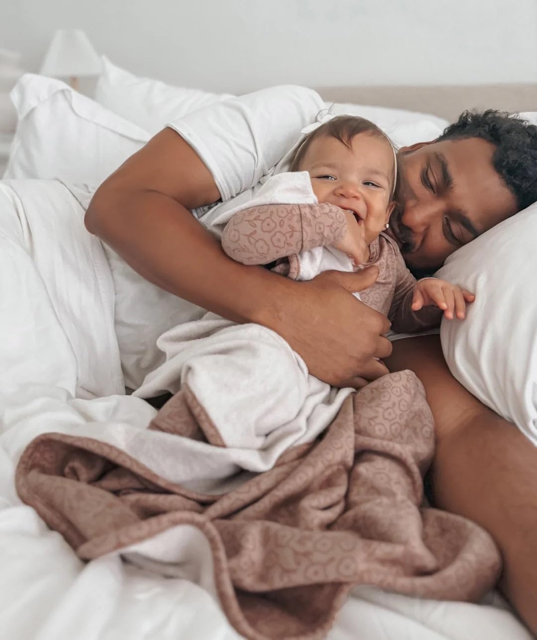 GUNAMUNA Unisex Baby Children Fleece Blanket, Soft and Fluffy, Swaddle Wrap, Size Mini (30" x 40"), Moss