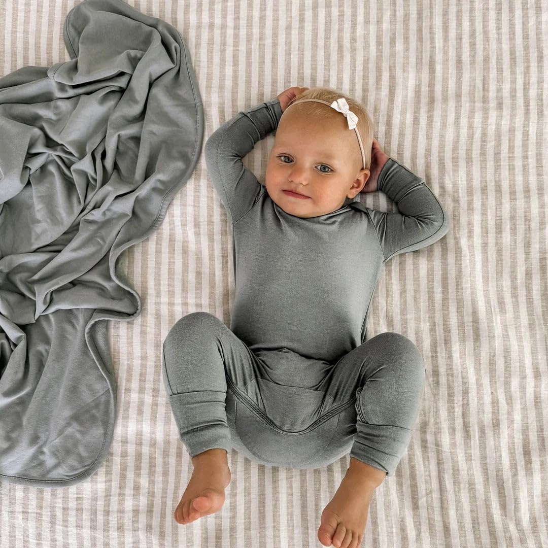 GUNAMUNA Unisex Baby Children Fleece Blanket, Soft and Fluffy, Swaddle Wrap, Size Mini (30" x 40"), Maple