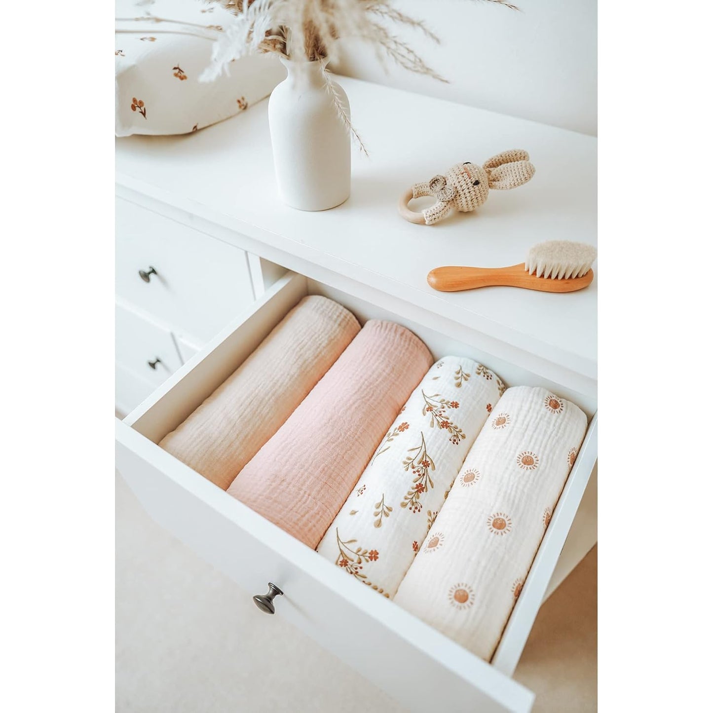 Konssy Baby Blankets for Unisex Boys Girls, Super Soft Nursery Minky Blankets with Muslin Cotton Front and Dotted Fleece Backing, Printed Bed Throws Newborn