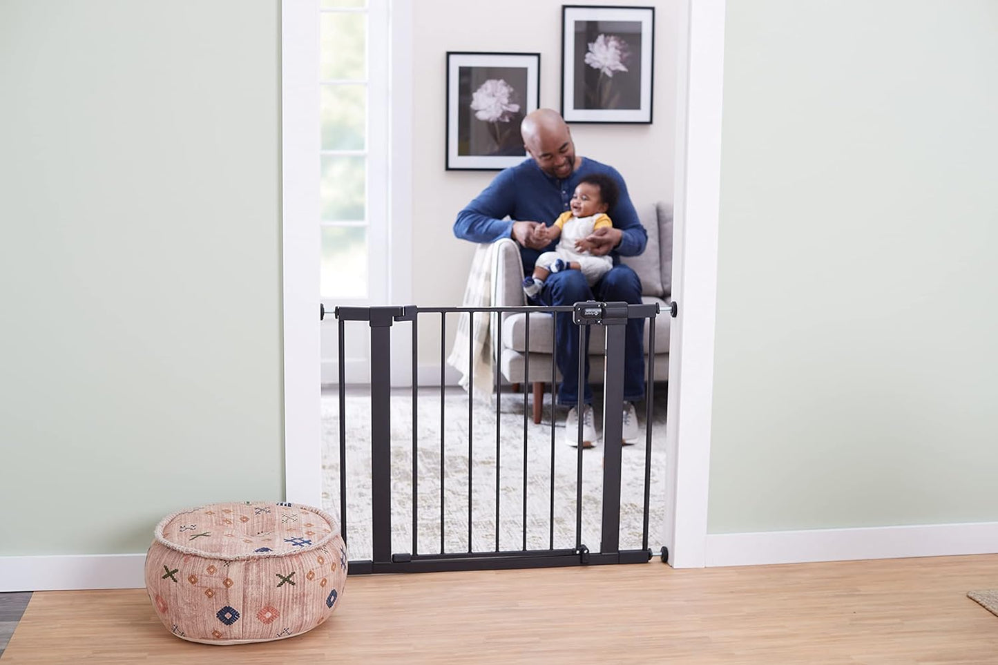 Safety 1st Easy Install 28'' Walk Thru Gate, Fits Between 29'' and 38'', Black, 1-Pack,(GA105CBLK)