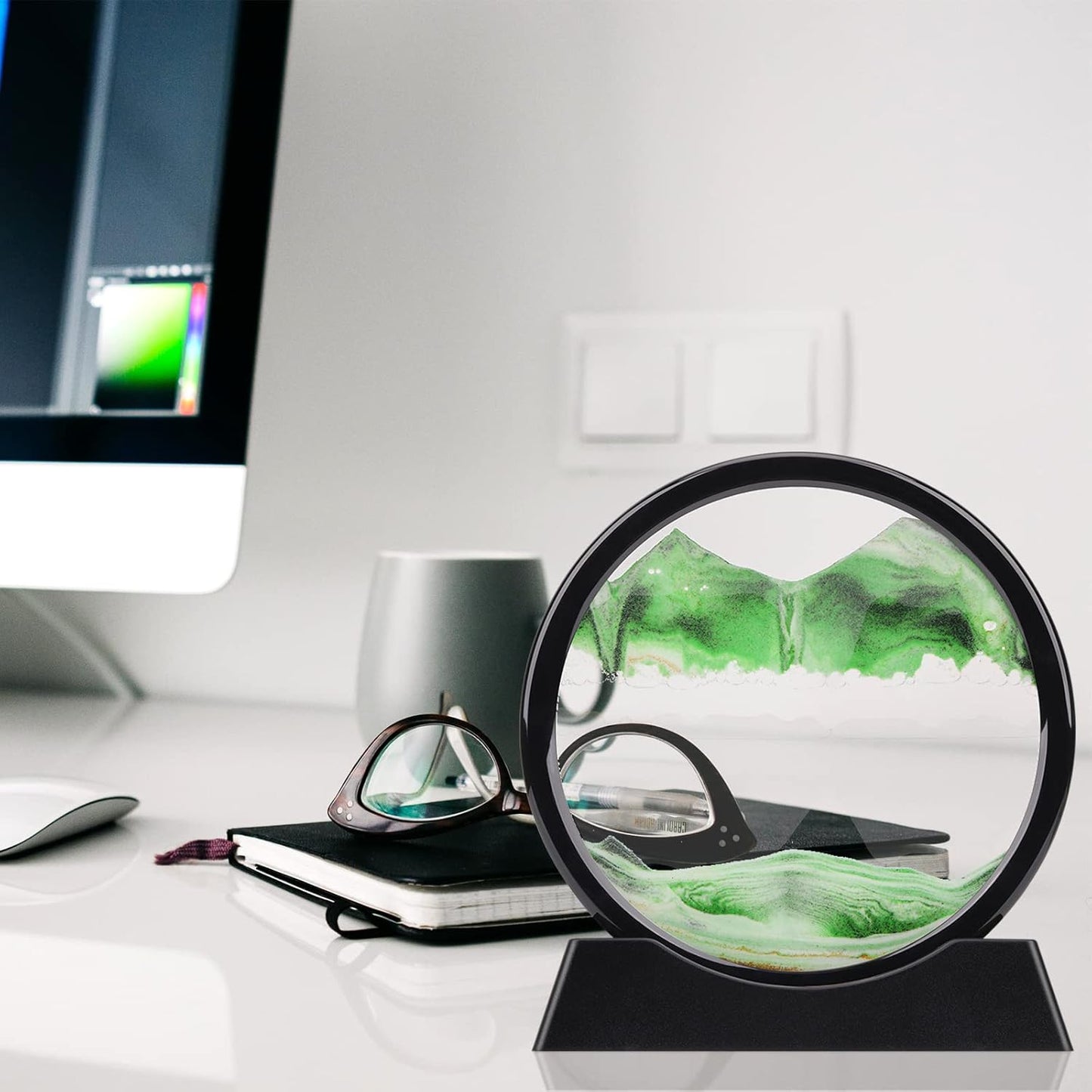 QLKUNLA Moving Sand Art Picture Liquid Motion 3D Deep Sea Sandscape in Motion Display Flowing Sand Frame Relaxing Desktop Home Office Work Decor Art Toys (7 inch, Green)