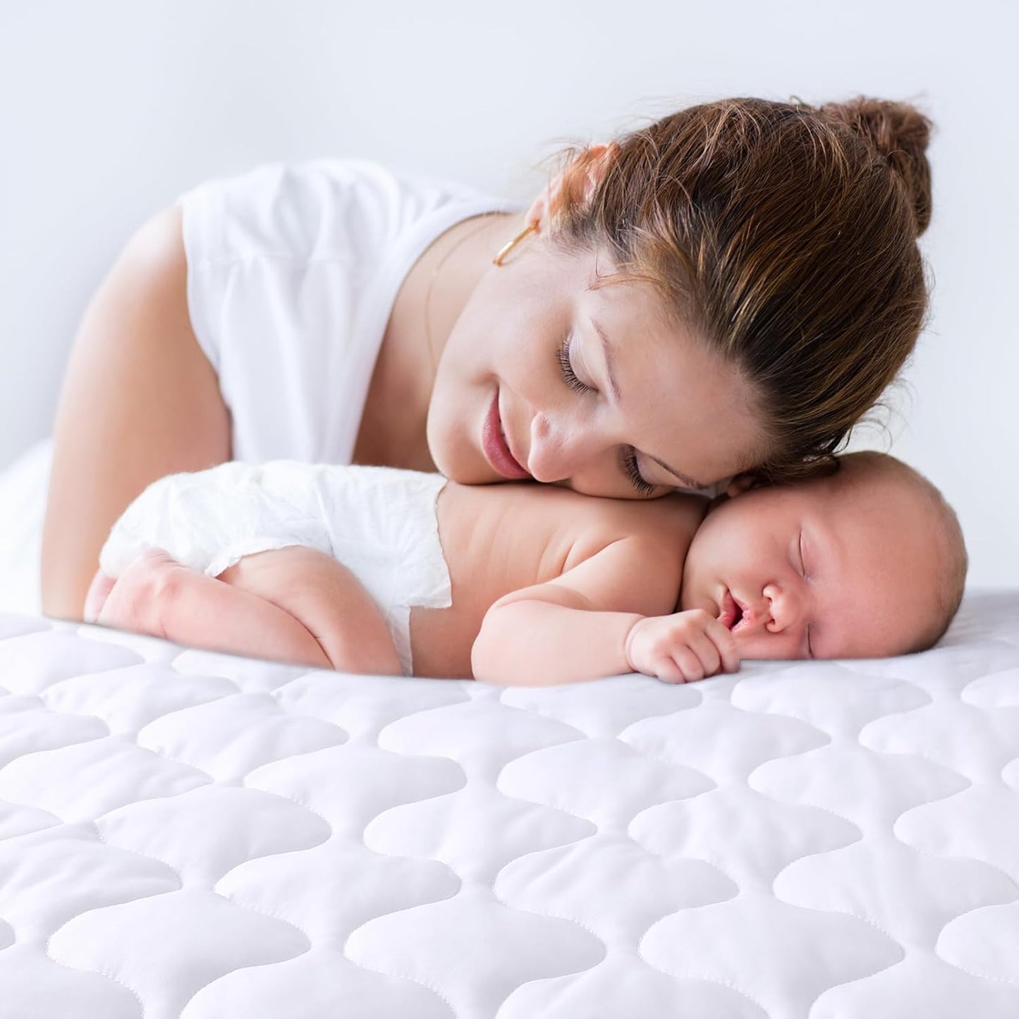 Yoofoss Waterproof Pack and Play Mattress Protector, Quilted Pack and Play Mattress Pad Cover Ultra Soft and Breathable, Playpen/Playard Mattress Sheet for Standard Pack n Play Size 39''x27''-White