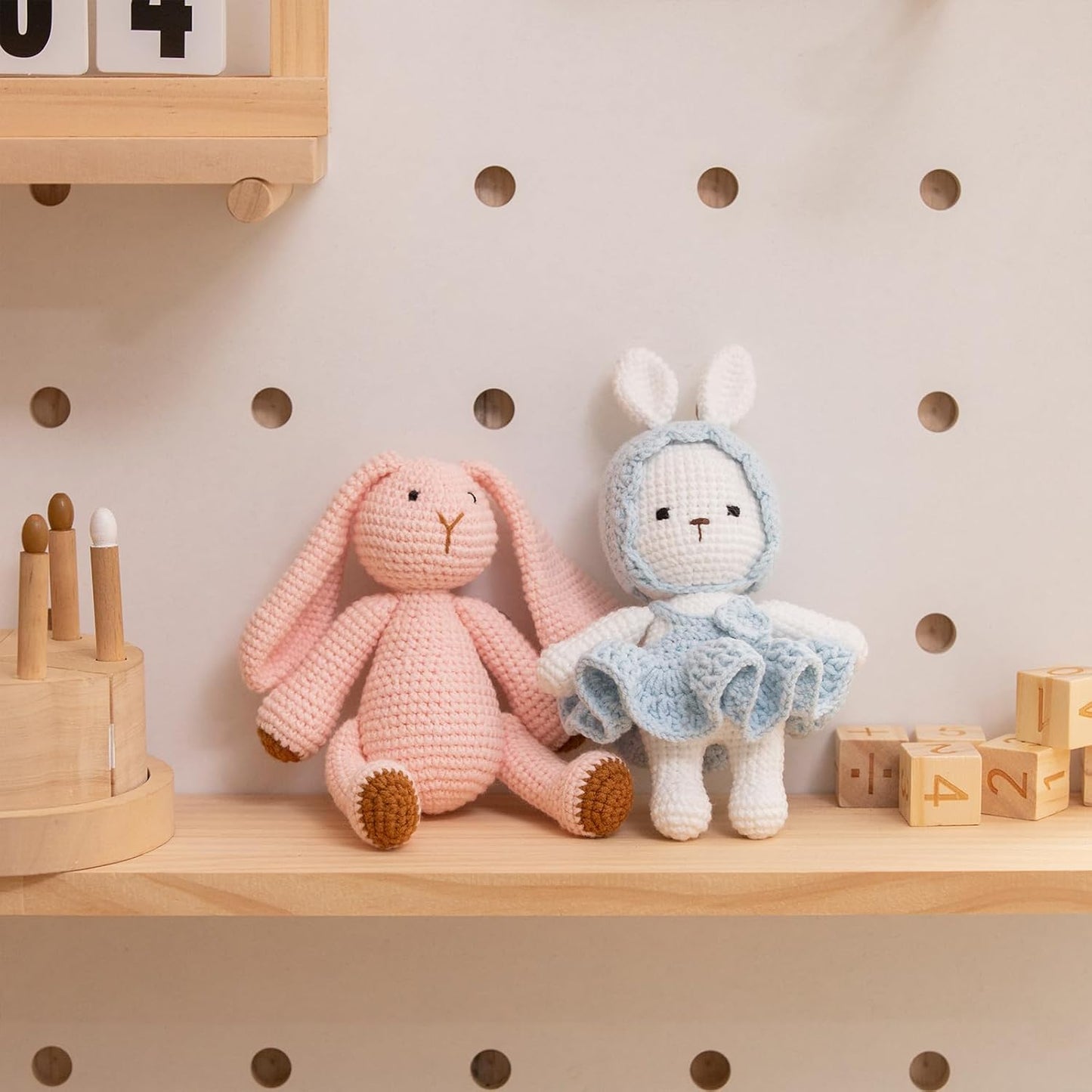 Handmade Knit Bunny Dolls,Baby rattle toy,Baby Sensory Toys,Baby Soothing Toys,Handmade Knit Toys,Gifts for Boys and Girls (Blue)