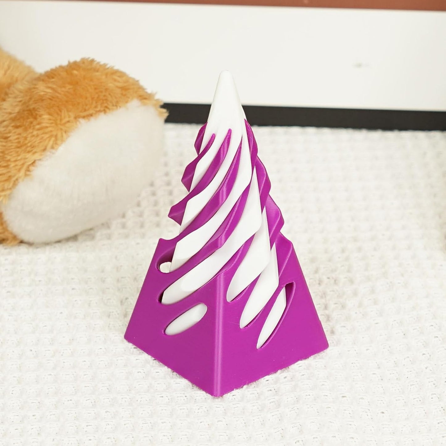 Impossible Pyramid Passthrough Sculpture, 3D Printed Spiral Cone Fidget Toys, Anxiety Relief Pass Through Pyramid Fidget Toy, Stress Relief Desk Toy Adults, Christmas, Birthday Gifts (Purple White)