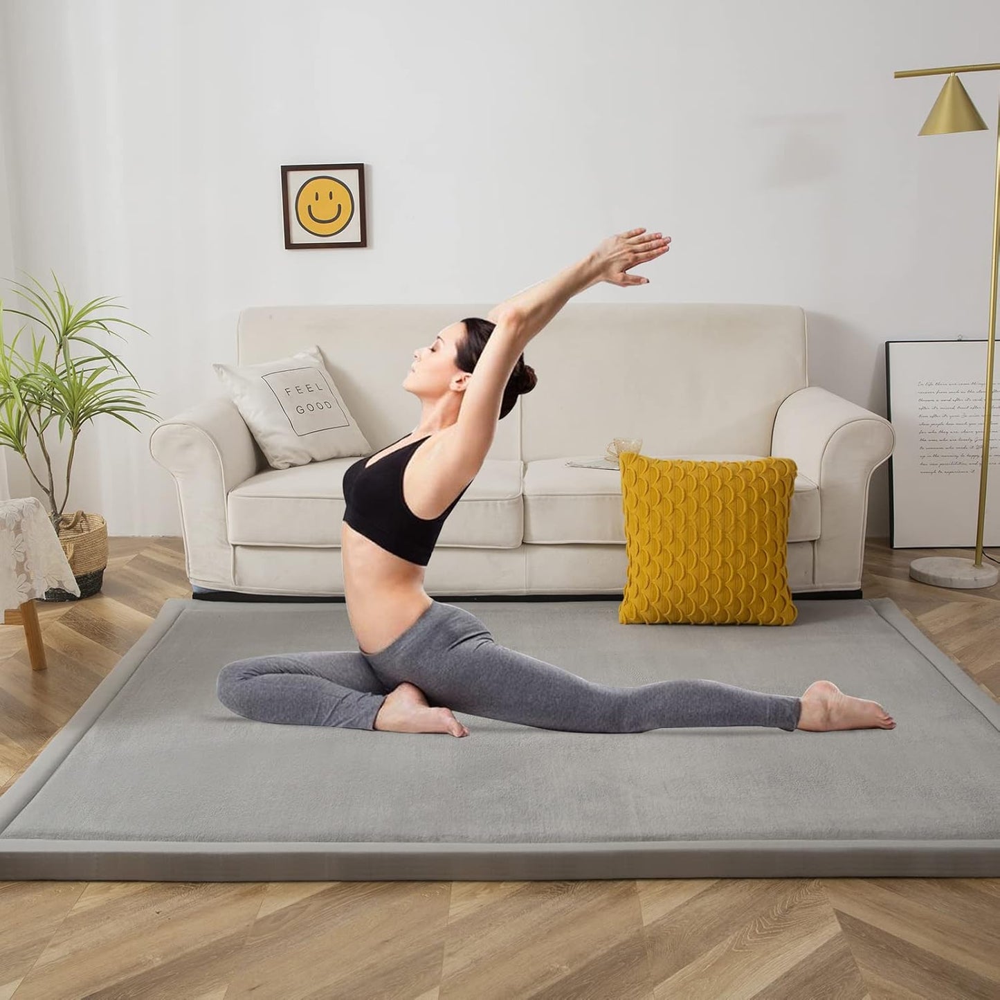 MAXYOYO Black Coral Velvet Area Rug, Thick Japanese Tatami Mat Living Room Carpet with Non-Slip Backing, Large Solid Color Mat for Bedroom Dormitory Yoga, 49 by 49 inch