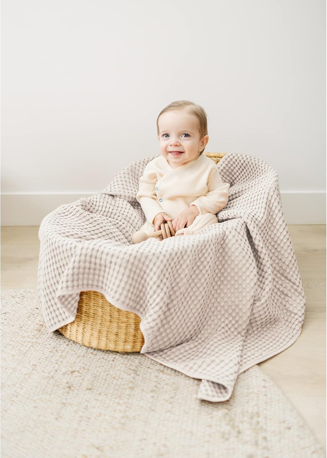 Konssy Waffle Baby Blanket - Soft & Cozy Nursery Swaddle Blanket, Lightweight Toddler Throw for Boys & Girls, Ideal for Wrapping (Oat)
