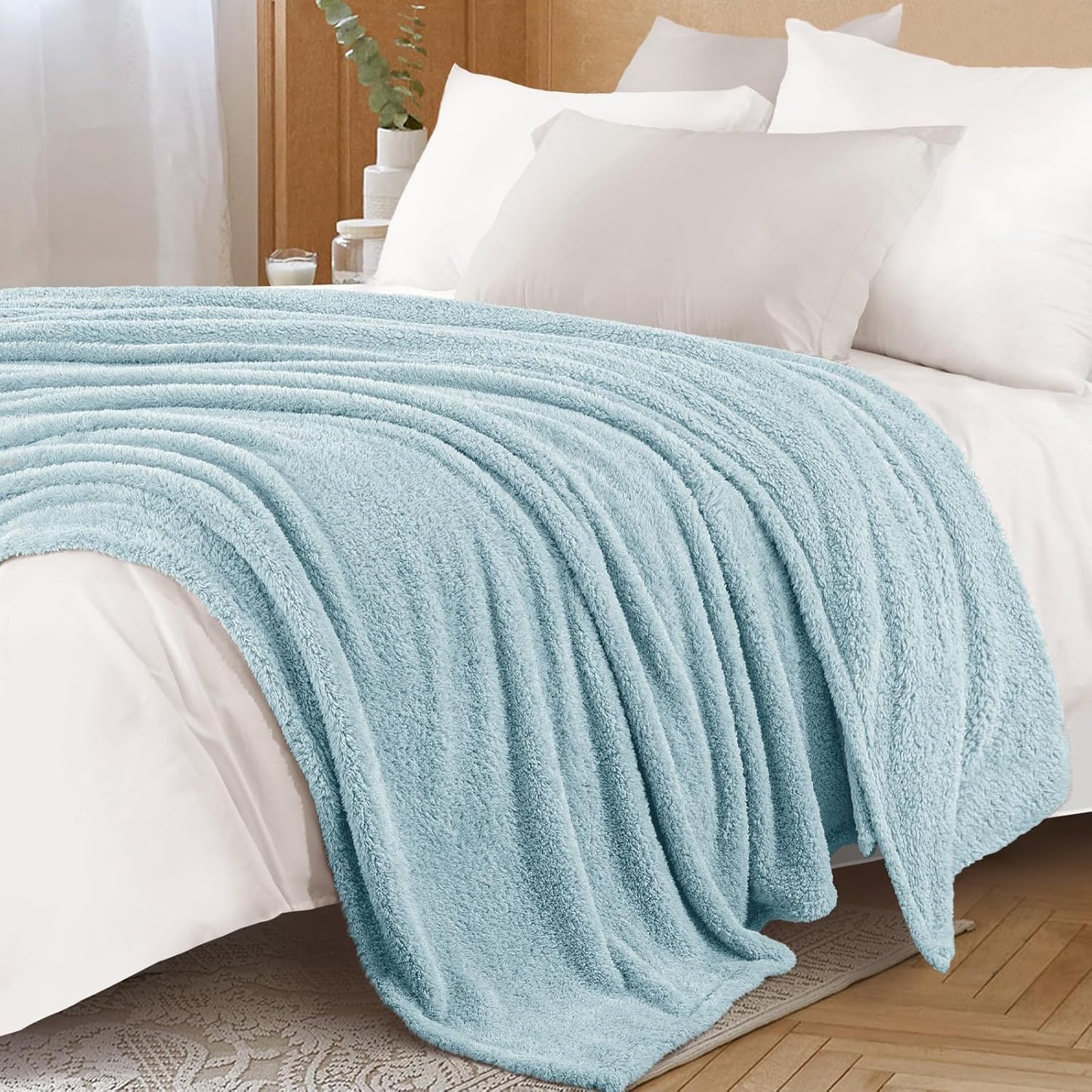 Exclusivo Mezcla Fleece Blanket for Couch, Soft and Cozy King Blankets for Women Men Girls Kids, Suitable for All Seasons, Slate Blue, 90x104 Inches