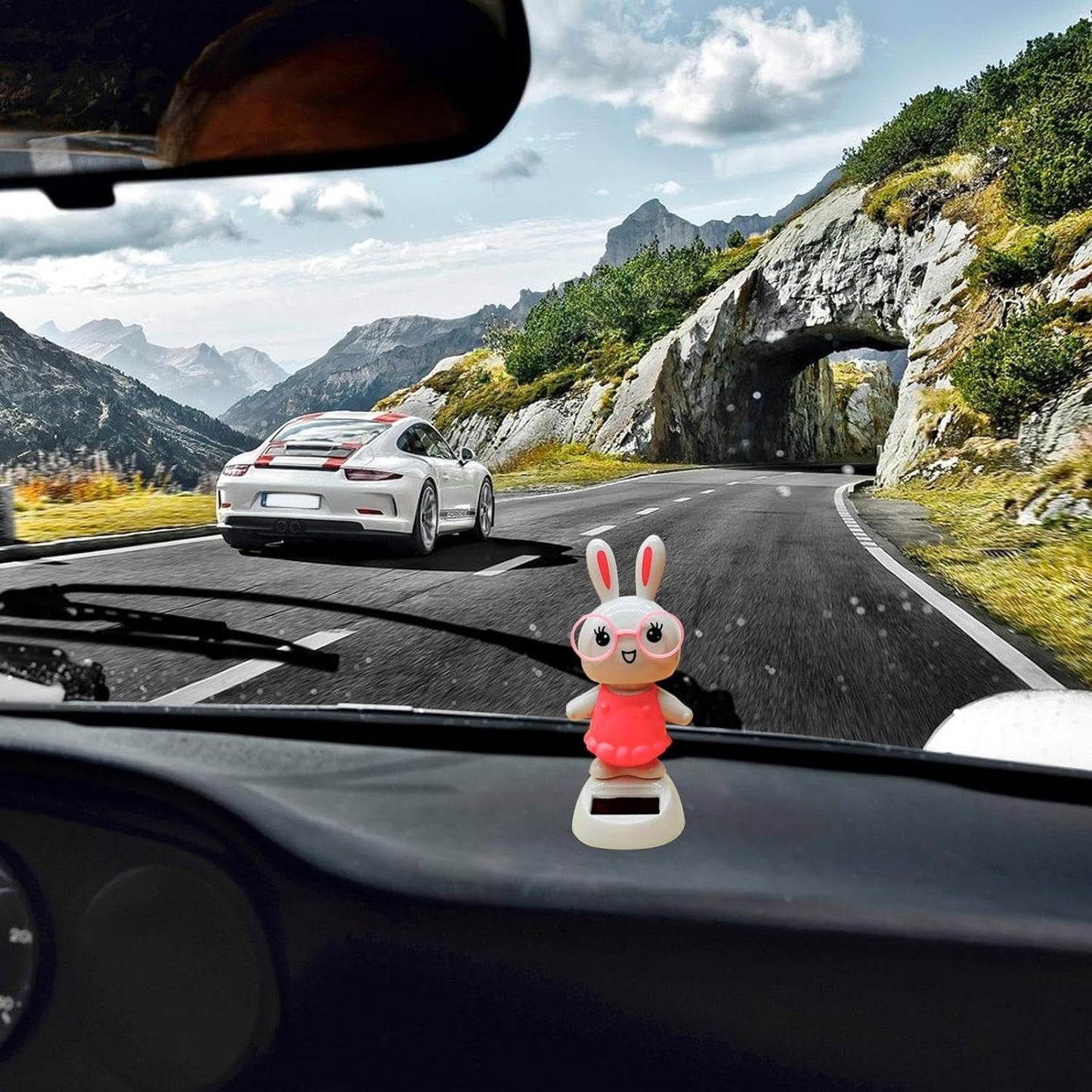 Easter Bunny Decoration, Solar Powered Dancing Rabbit, Car Dashboard Decorations, Versatile Shaking Head Dancing Toy Bunny Figurines for Desk Decor Car Home Gift for Men and Women Learning Education