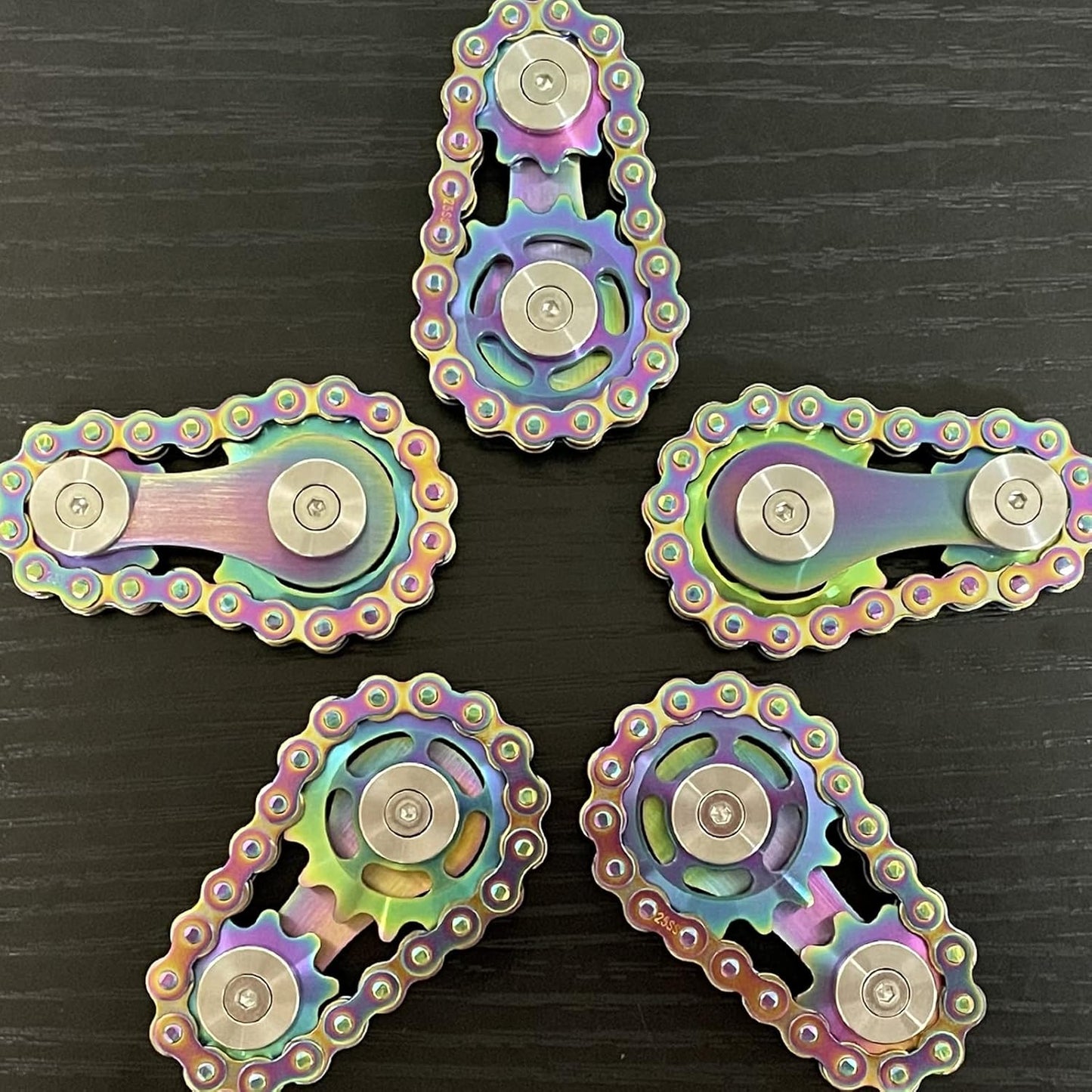 Sprocket Fidgets Chain Stainless Steel Fidget Cube Gears Linkage Bike Chain Novelty Fidget Block Kinetic Desk Toy Metal EDC Focus Meditation Break Bad Habits ADHD (Rainbow)