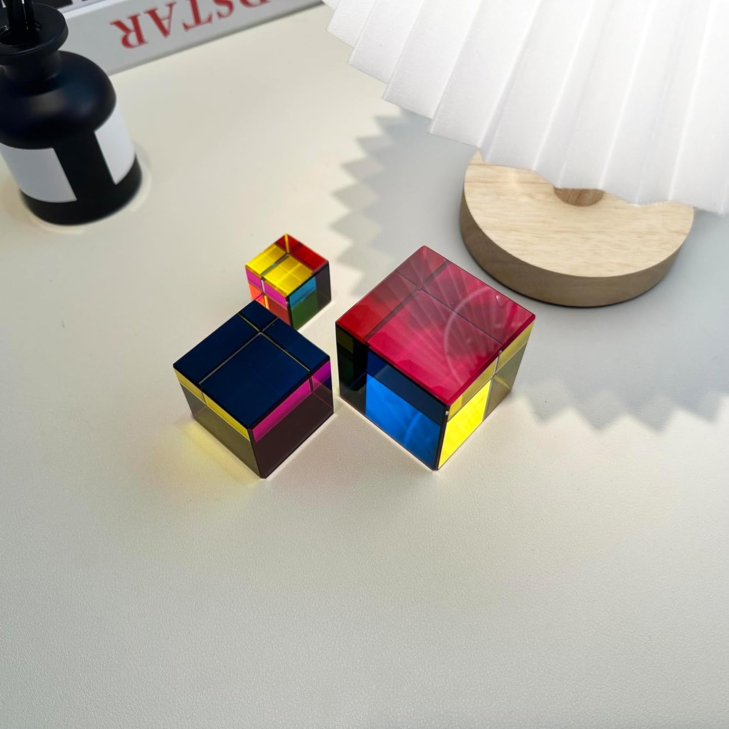 for Mixing Color Cube with Display Stand Diamond Polished, Scientific and Educational Toys, Gorgeous Physics Toys Satisfying Silent Desk Toy (size25mm)