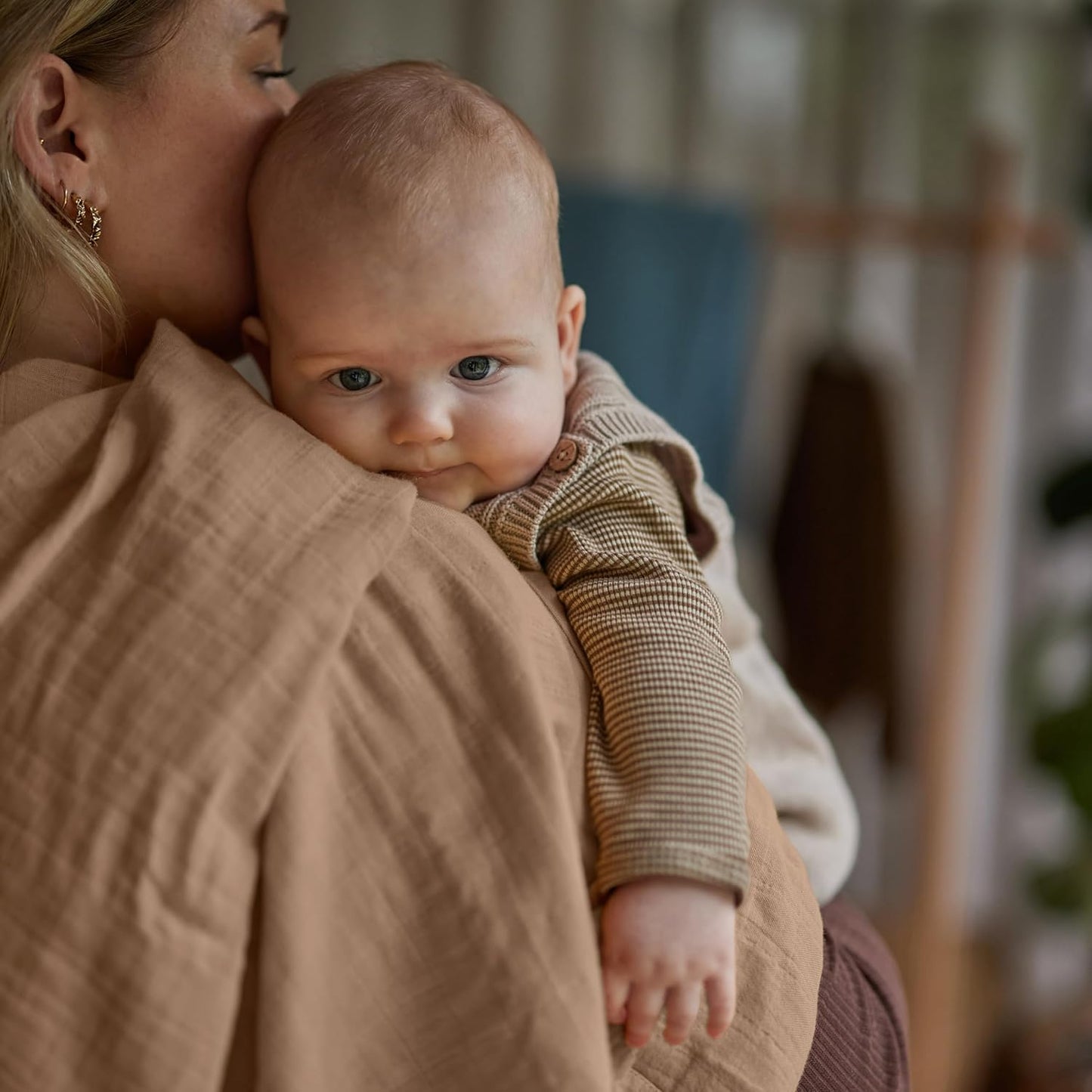 Swaddle - 100% Organic Cotton - Muslin Swaddle Blankets for Newborn, 47" x 47" (Natural)