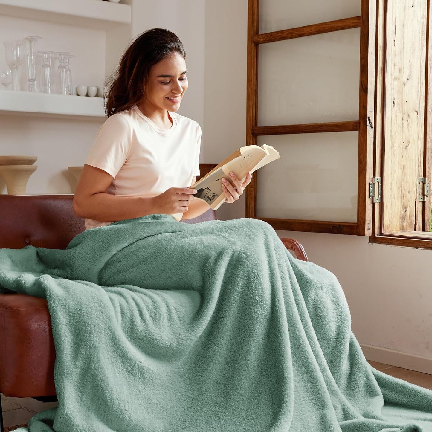 Exclusivo Mezcla Queen Size Flannel Fleece Blanket, Super Soft Velvet Plush Bed Blanket, Fuzzy Cozy and Warm for All Seasons, 90x90 Inches, Celadon