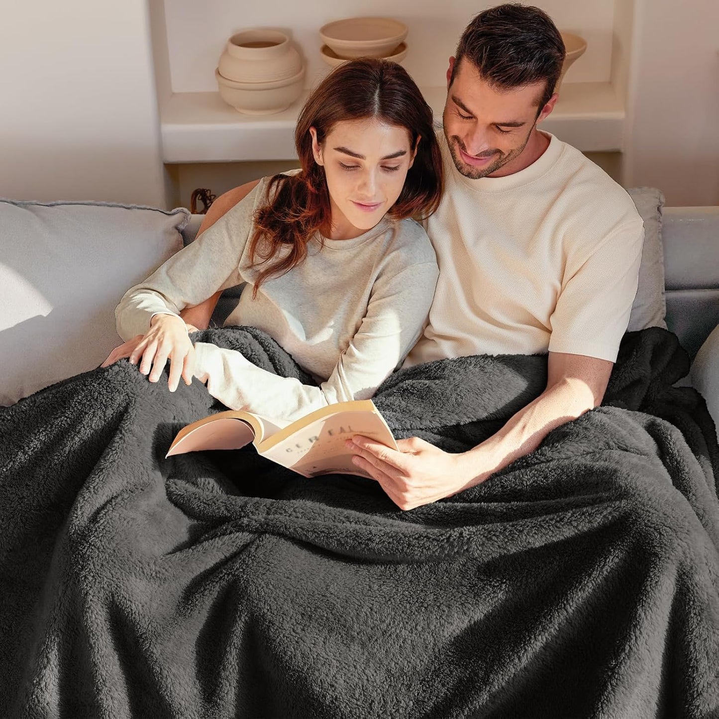 Exclusivo Mezcla King Size Flannel Fleece Blanket, Super Soft Velvet Plush Bed Blanket, Fuzzy Cozy and Warm for All Seasons, 90x104 Inches, Dark Grey