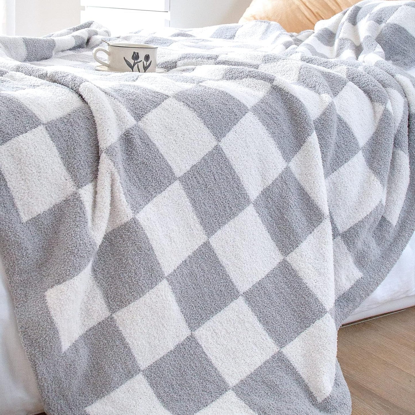 SeaRoomy Checkered Throw Blanket, Soft Cozy Fluffy Reversible Checkerboard Knitted Throw Blanket, Warm Plush Microfiber Plaid Lightweight Blanket for Couch Bed Travel(Grey, 51"×63")